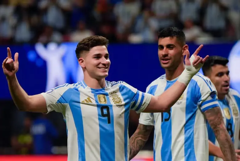 Аргентина начала защиту титула обладателя Копа Америка