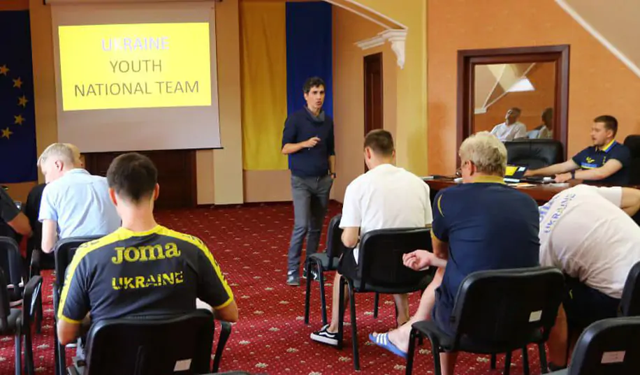 Мельгоса оценил первого соперника молодежной сборной Украины в отборе на Евро-2025