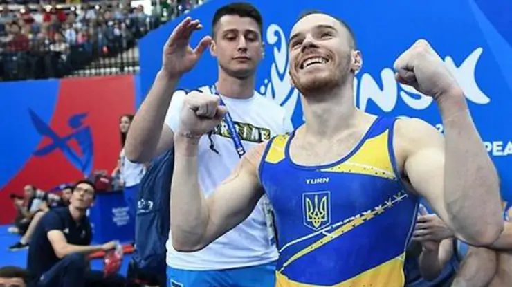 Верняев предложил выбрать фанатам самую красивую медаль Европейских игр
