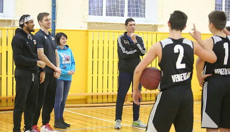 Игроки «Черкасских Мавп» посетили баскетбольную школу клуба