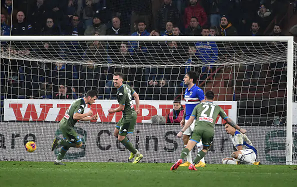 В матче с шестью голами «Наполи» вырвал выездную победу над «Сампдорией»