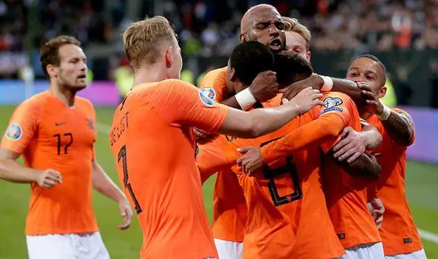 Нидерланды в матче с шестью голами обыграли Германию