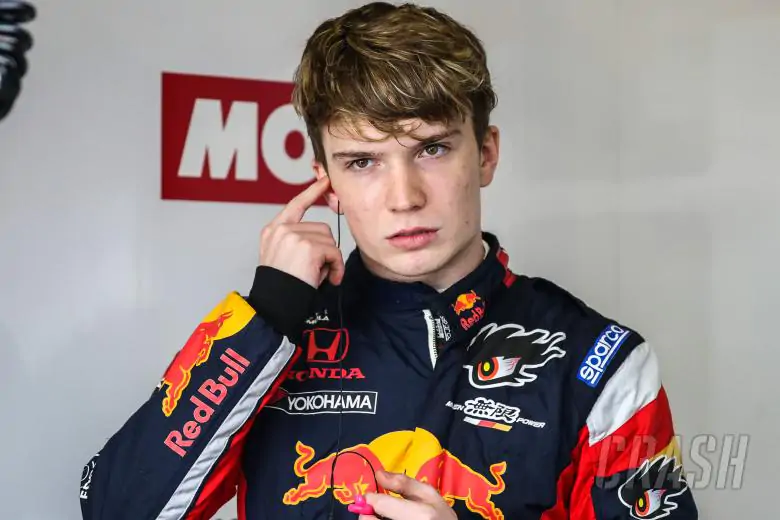 Red Bull исключили вице-чемпиона Формулы-3 из программы развития