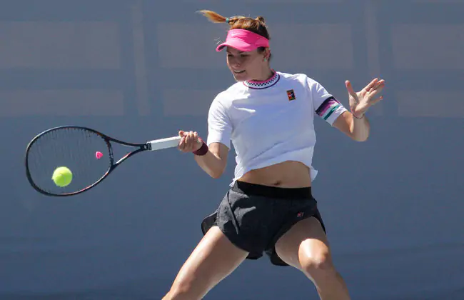Завацкая победила самую высокорейтинговую соперницу в карьере и вышла во второй круг турнира в Китае