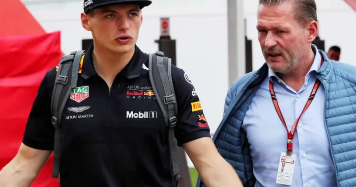 Отец Ферстаппена недоволен напарником сына в Red Bull