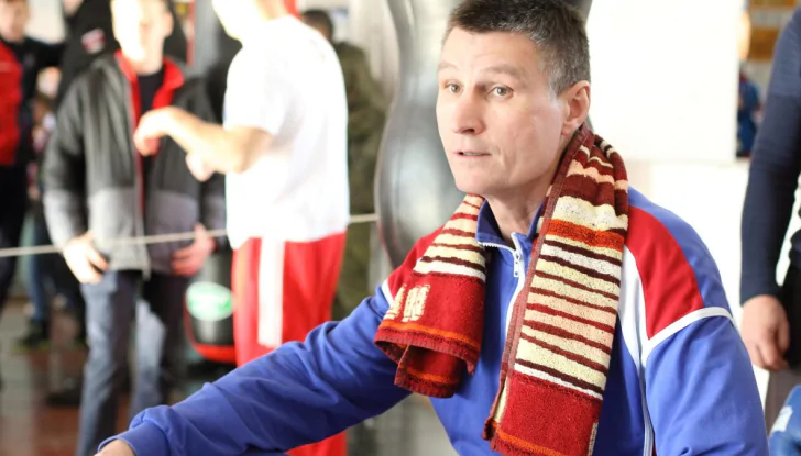 Первый тренер Усика: «Супертяжей Саша будет обыгрывать вообще без проблем»