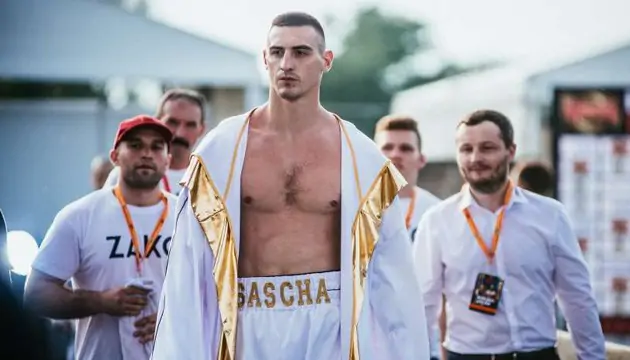 Небитый украинский нокаутер проведет бой с экс-чемпионом WBO
