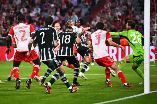 Баварія продовжила рекордну серію в ЛЧ без поразок