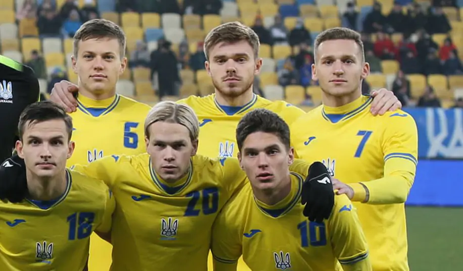 Основний захисник молодіжної збірної України не зіграє проти Фарер через травму