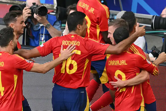 Стали відомі стартові склади збірних Іспанії та Франції на матч 1/2 фіналу Євро-2024