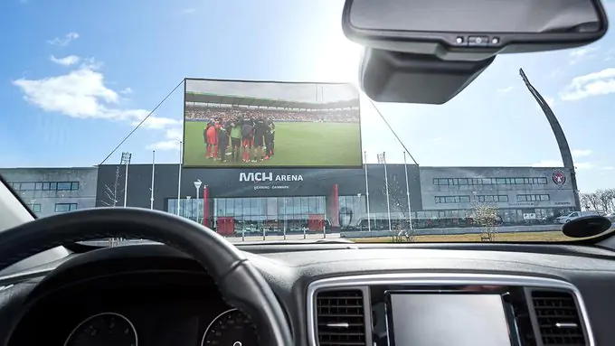 «Мидтьюлланд» организует автокинотеатр возле стадиона для просмотра матчей клуба