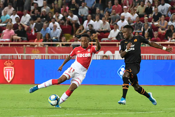 «Монако», побеждая 2:0, уступил дома «Марселю» и опустился в зону вылета Лиги 1