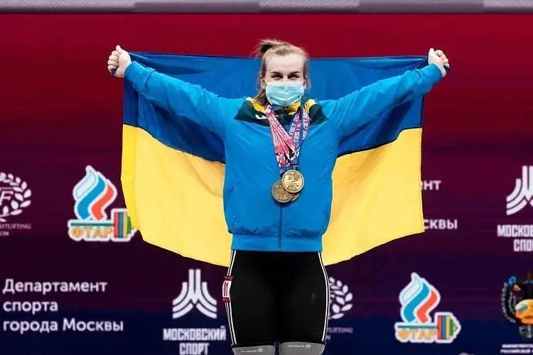 «Поднимать флаг своей страны – большая гордость». Ирина Деха выиграла золото чемпионата Европы в Москве