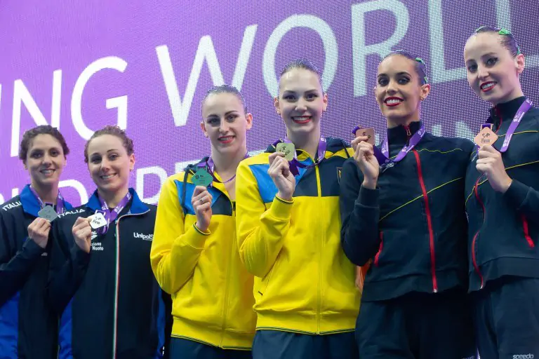 Украинки выиграли три золота в Суперфинале FINA по артистическому плаванию