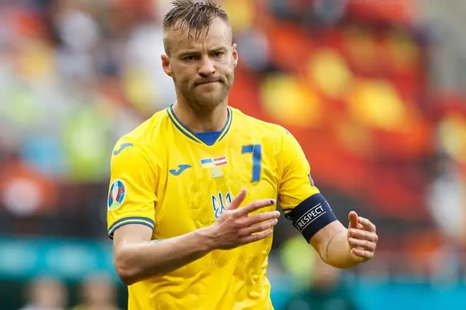 Ярмоленко: «Благотворительностью занимаются почти все футболисты сборной Украины, но многие делают это непублично»