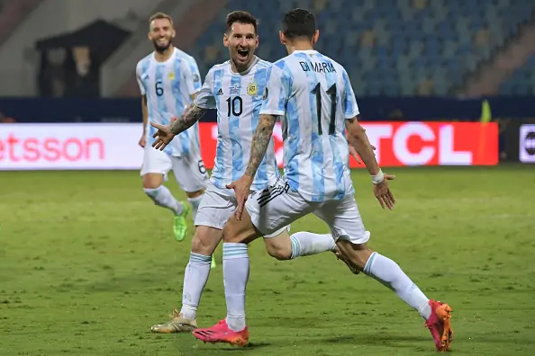 Копа Америка. Аргентина разгромила Эквадор, Колумбия прошла Уругвай в серии пенальти
