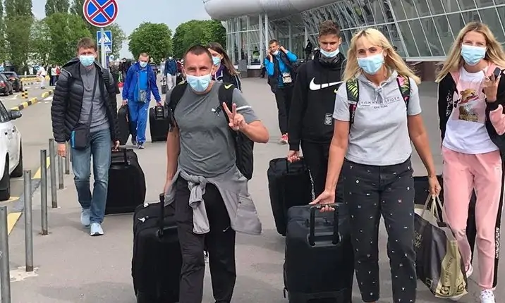 Украинские легкоатлеты не могли вернуться из Португалии. Сегодня они прилетели домой