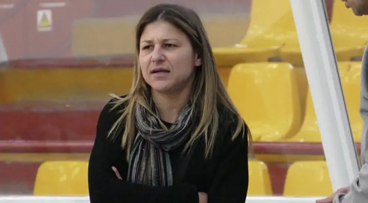 43-річна кіпріотка Пападопулу стала першою жінкою-тренером, яка очолила чоловічу команду в Європі