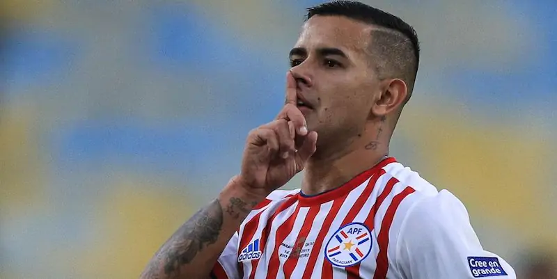 Парагвайский клуб все еще не выплатил 4 миллиона долларов «Динамо» за Дерлиса