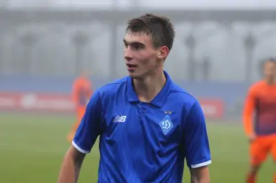 С дебютантом УПЛ тренируется хавбек «Динамо», защитник «Зари» и еще 4 новых игрока