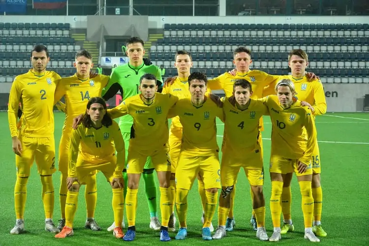 Украина U-19 выиграла у Швеции и вышла в элит-раунд отбора на Евро-2020