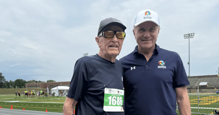 Бубка нагородив 98-річного спортсмена, який підкорює Пан-Американські Ігри ветеранів спорту