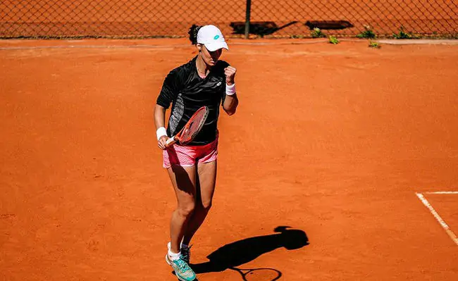 Калинина выиграла второй турнир кряду во Франции