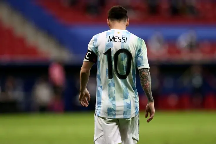 Слезы Неймара и дубль Месси. Уругвай обыграл Бразилию, Аргентина победила Перу в отборе на ЧМ-2026