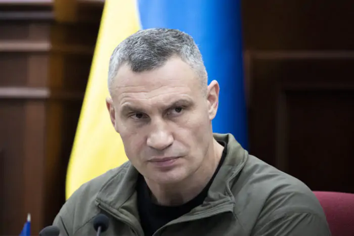 Виталий Кличко посетил Донбасс и раздал военнослужащим важные подарки