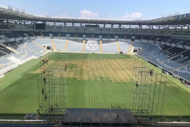Мер Одеси висловився з приводу жахливого стану газону на стадіоні « Чорноморець »