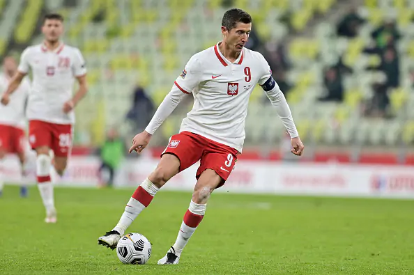 Левандовски был заменен по ходу матча в сборной впервые за 5 лет
