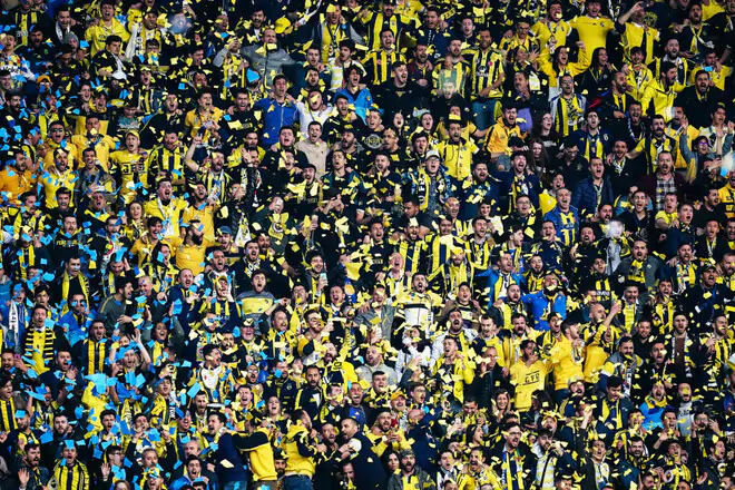 UEFA покарав «Фенербахче» за підтримку фанатами клубу терориста путіна