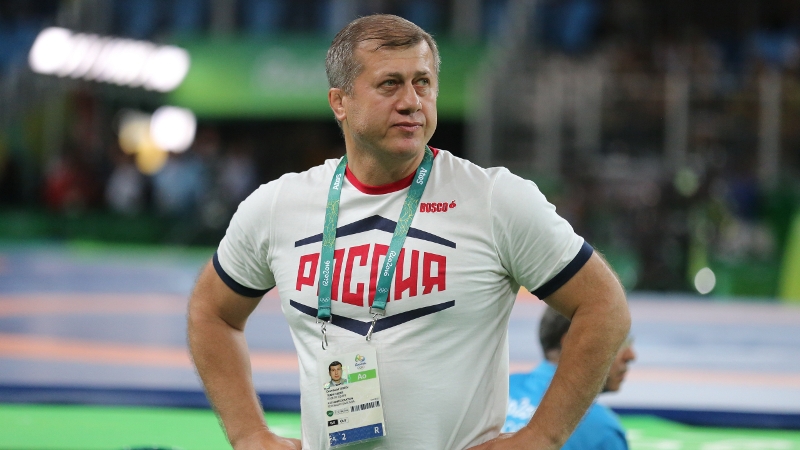 Зеленский ввел санкции против бывшего главного тренера сборной россии