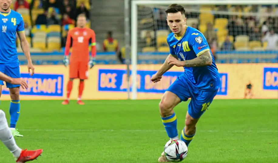 Шапаренко вернулся в сборную Украины. Ярмоленко – вне заявки на Боснию