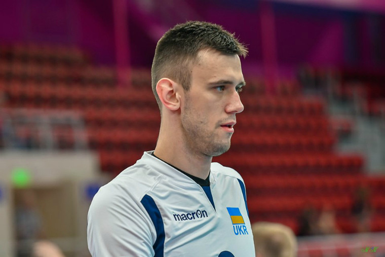 Блокирующий сборной Украины стал игроком чемпиона Болгарии