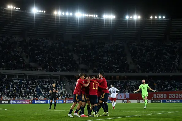 Отбор на ЧМ-2022. Испания вырвала победу у Грузии на 92-й минуте, Дания забила Молдове 8 мячей