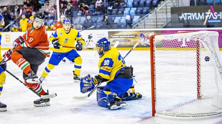 Сборная Украины минимально уступила Венгрии на Euro Hockey Challenge