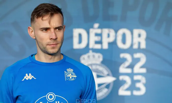 «Депортиво» разорвал контракт с украинским защитником