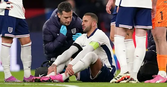 Защитник Ман Сити получил травму в игре за сборную Англии