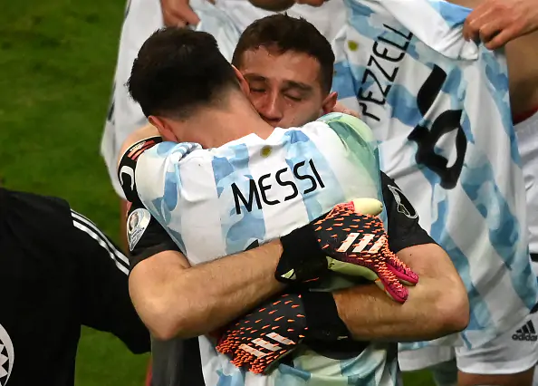 Аргентина вышла в финал Кубка Америки после серии пенальти в матче с Колумбией