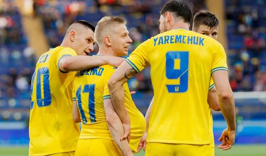 Зинченко вошел в топ-30 игроков сборной Украины по количеству матчей