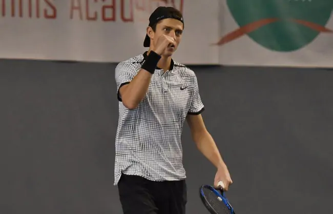 Калениченко одержал победу в «украинском» четвертьфинале на турнире в Братиславе