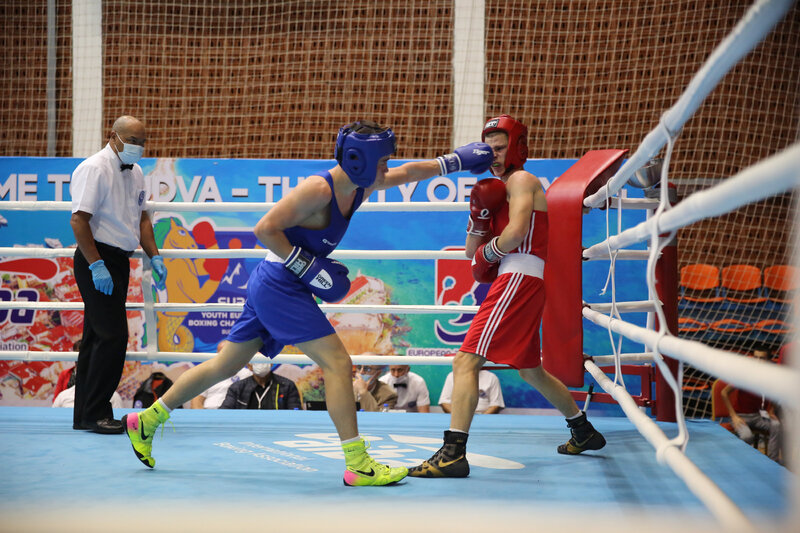 Сборную Украины заставили выступать под флагом IBA на чемпионате Европы по боксу среди юниоров