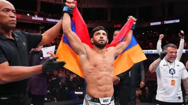 ﻿Топ-боец UFC заявил, что считает себя российским бойцом, а Армению представляет из «жалости»