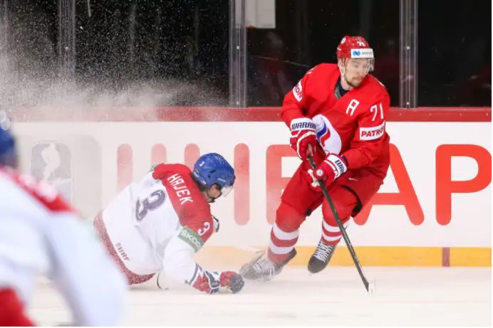 Шайба форварда из НХЛ за 20 секунд до ОТ принесла России победу над Чехией