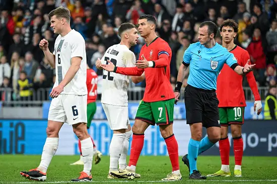 Португалия проиграла впервые при Мартинесе