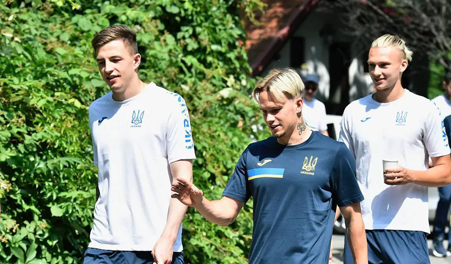 Молодіжну збірну України приїхав підтримати несподіваний гість