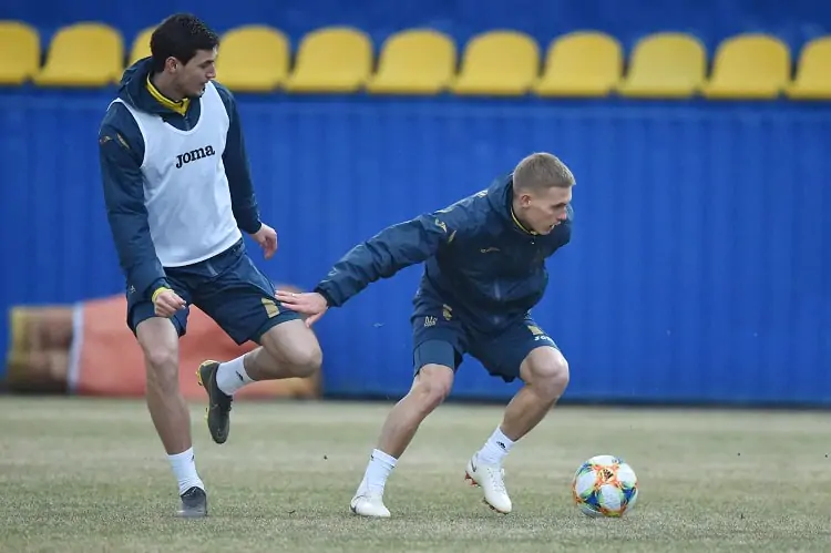 Встреча Мораеса, тренировка и хорошее настроение. Первые дни сборной Украины перед Португалией