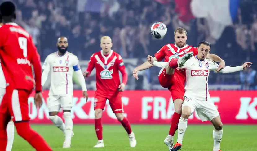 Ліон без особливих проблем обіграв Валансьєн і вийшов у фінал Кубка Франції