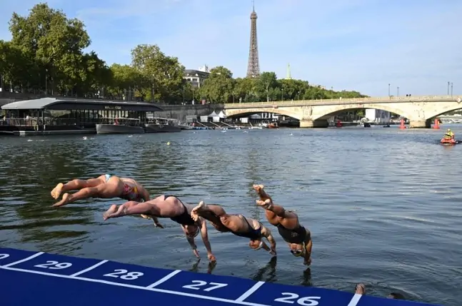 Соревнования по плаванию и триатлону на Олимпиаде-2024 под угрозой срыва